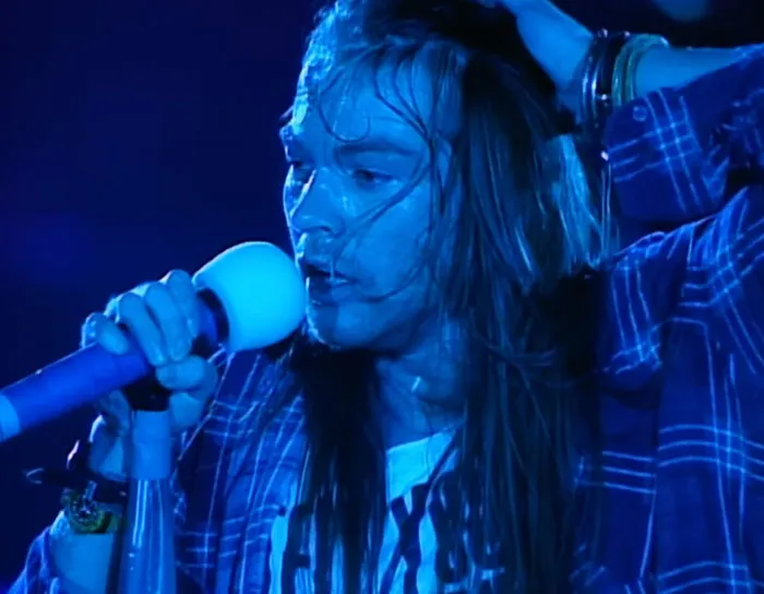 Guns N' Roses – Live And Let Die