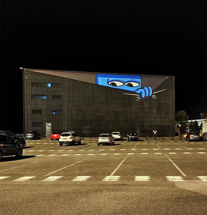 30 Ingeniosas y divertidas obras de arte urbano de las calles de Francia por Oakoak (nuevas fotos)