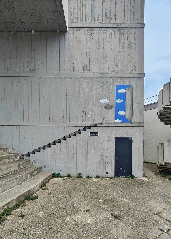 30 Ingeniosas y divertidas obras de arte urbano de las calles de Francia por Oakoak (nuevas fotos)