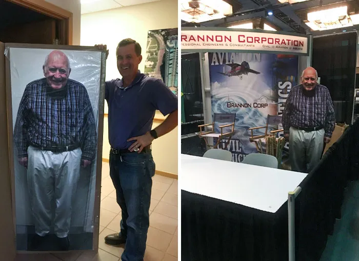 Mi papá llevó un recorte de cartón de su compañero de trabajo a una conferencia de aviación en Galveston