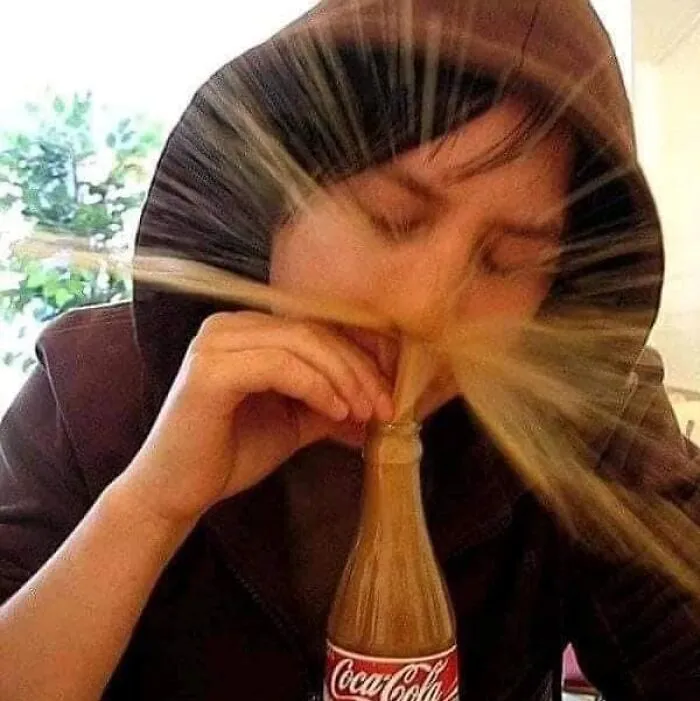 23 Momentos confusos de humanos haciendo cosas de humanos (nuevas fotos)