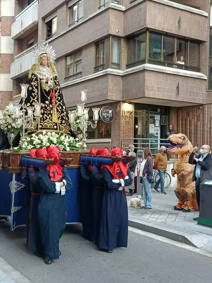 23 Momentos confusos de humanos haciendo cosas de humanos (nuevas fotos)