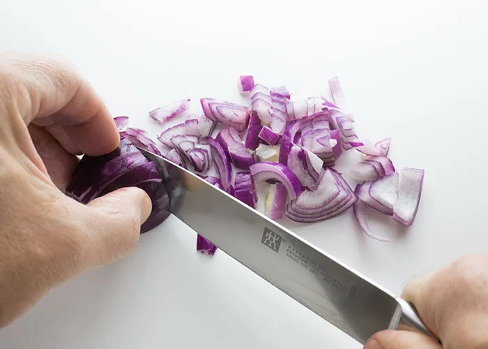 "Uncut Lettuce As Salads": People Share 30 Common Food Trends That They Hate