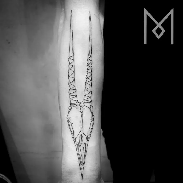This Artist Creates Captivating Tattoos Using A Single Line (35 Pics)