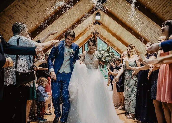 "It's The Most Miserable Marriage I've Ever Seen": 30 Stories Of People Dating And Marrying Rich