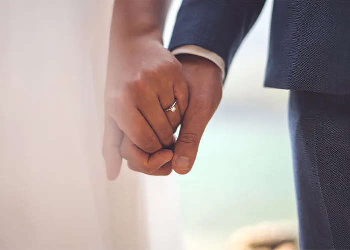 "It's The Most Miserable Marriage I've Ever Seen": 30 Stories Of People Dating And Marrying Rich
