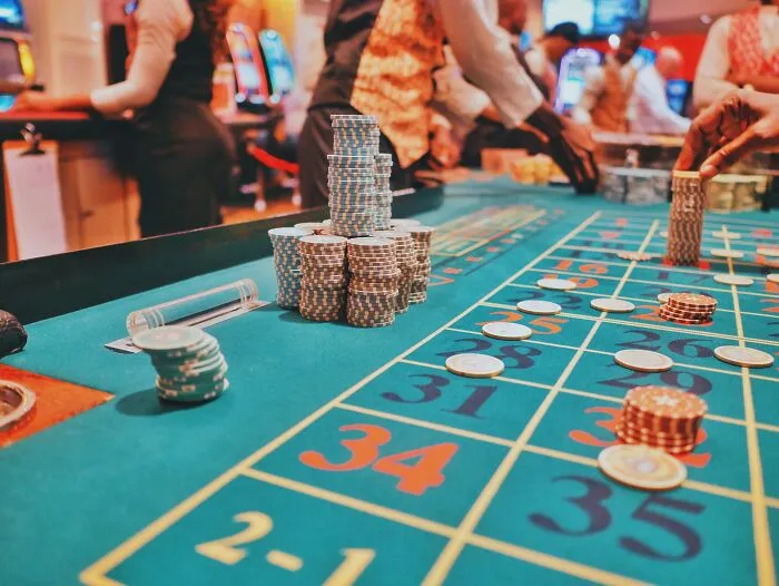 Someone Asks "What's The Biggest Waste Of Money?" And 30 People Don't Hold Back