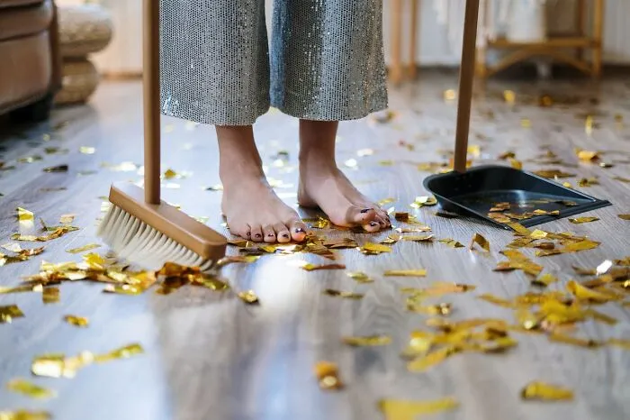 30 Warning Signs That Indicate Someone Is A Terrible Person, As Shared By Folks Online