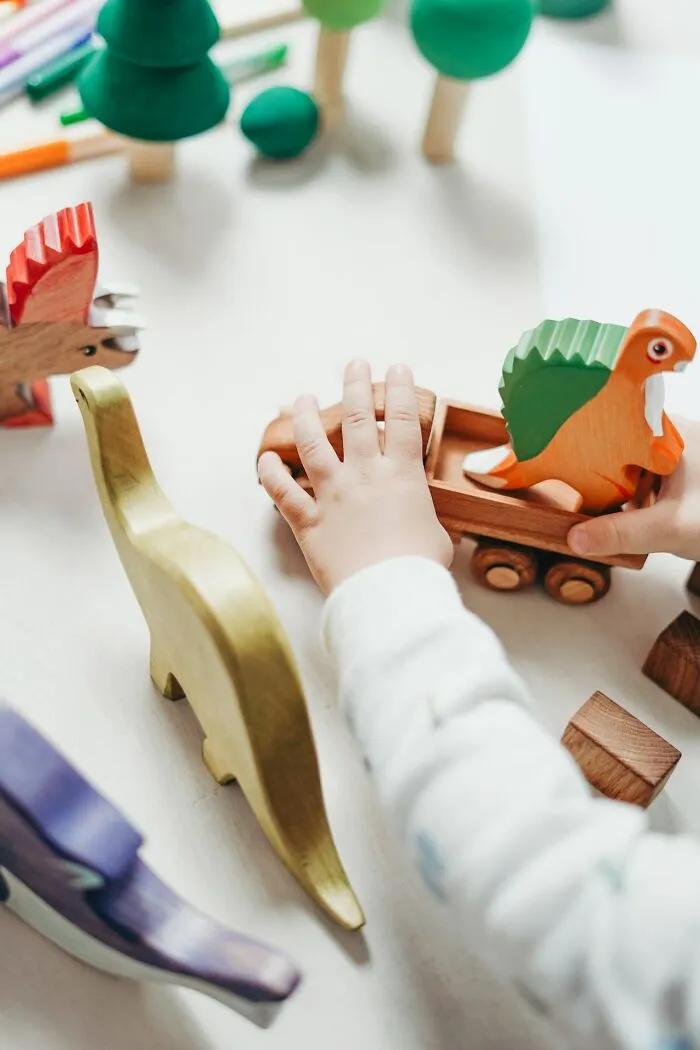 "What Screams 'I'm A Terrible Parent'?" (30 Answers)