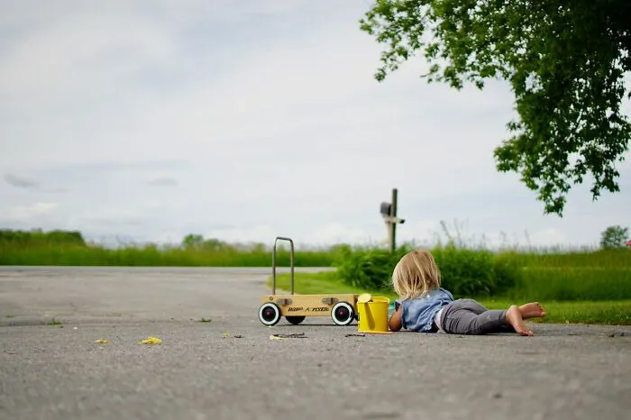 "What Screams 'I'm A Terrible Parent'?" (30 Answers)