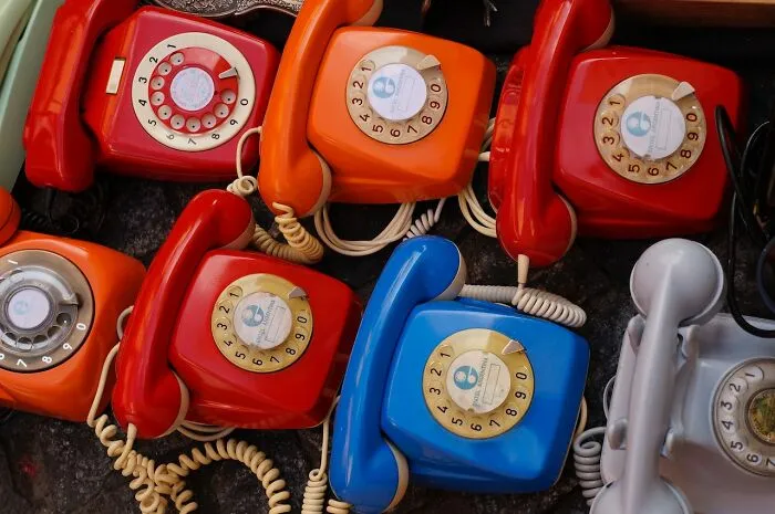 “My 70-Year-Old Father Married A 20-Year-Old”: 35 Creepy Things Folks Online Have Witnessed