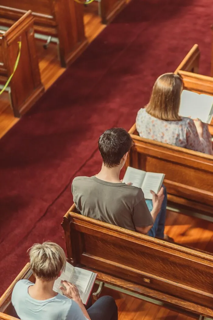 31 Things That Shook People’s Faith In Religion, As Shared In This Online Group