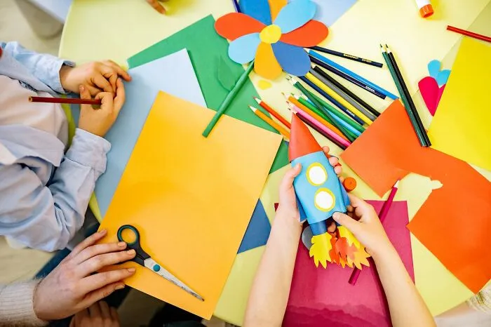 "What Screams 'I'm A Terrible Parent'?" (30 Answers)