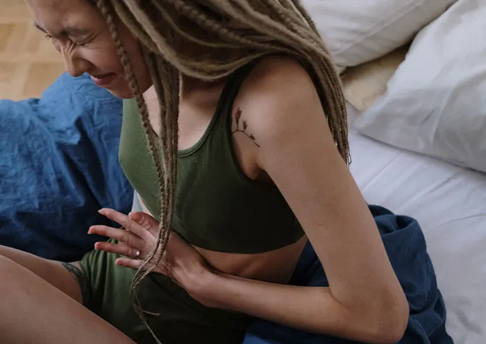 "Started Forgetting Words": 30 People Share Early Signs Of Cancer To Look Out For