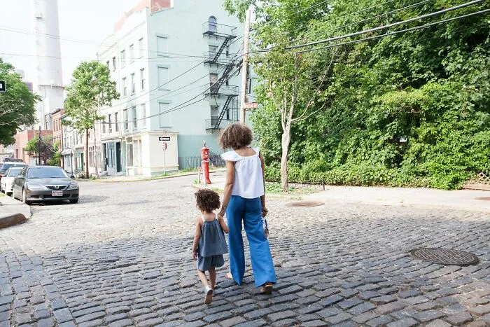 “What’s An Unspoken Social Rule That Americans Follow That Aren’t Obvious To Visitors?” (30 Answers)