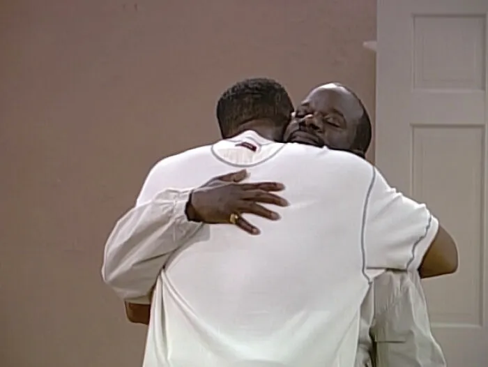 En el primer episodio de "El Príncipe de Bel-Air", Will le pide a Geoffrey que no use el título de Señor. Geoffrey dice que es necesario para un mayordomo