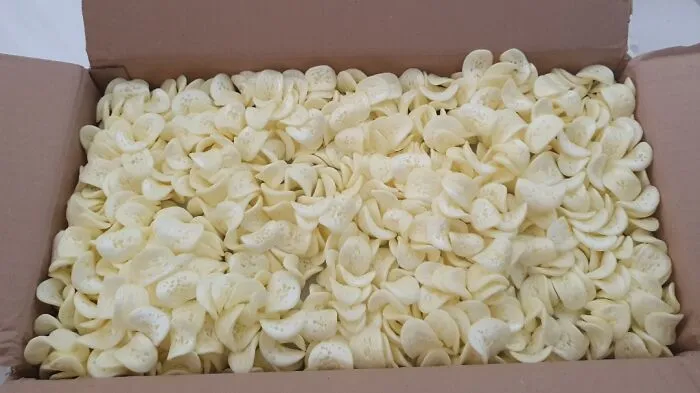 El poliestireno de mi paquete parece papas fritas