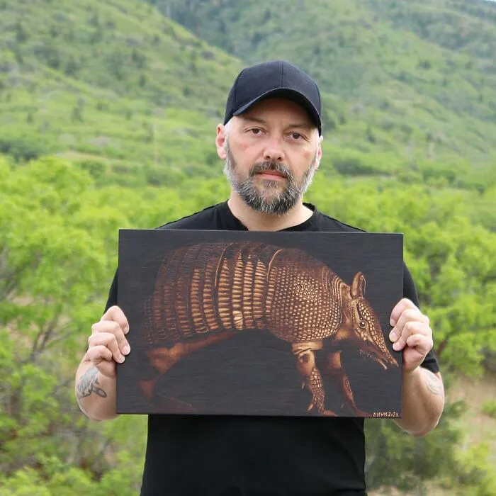 Quemé a mano este armadillo en tilo