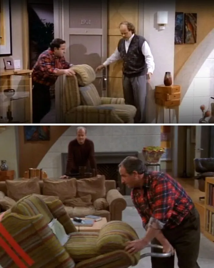 En Frasier. Silla entra, silla sale. 11 años después. Mismo actor, misma camisa