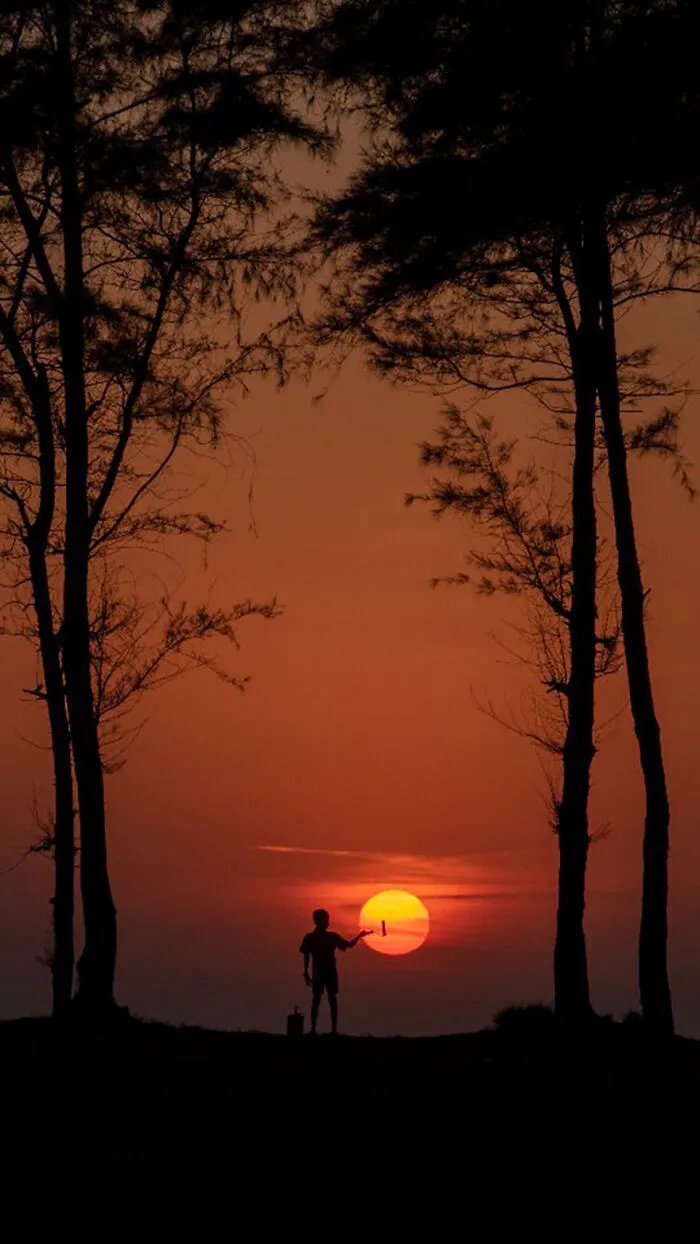 My 27 Images Of People's Silhouettes Captured During Sunset (New Pics)