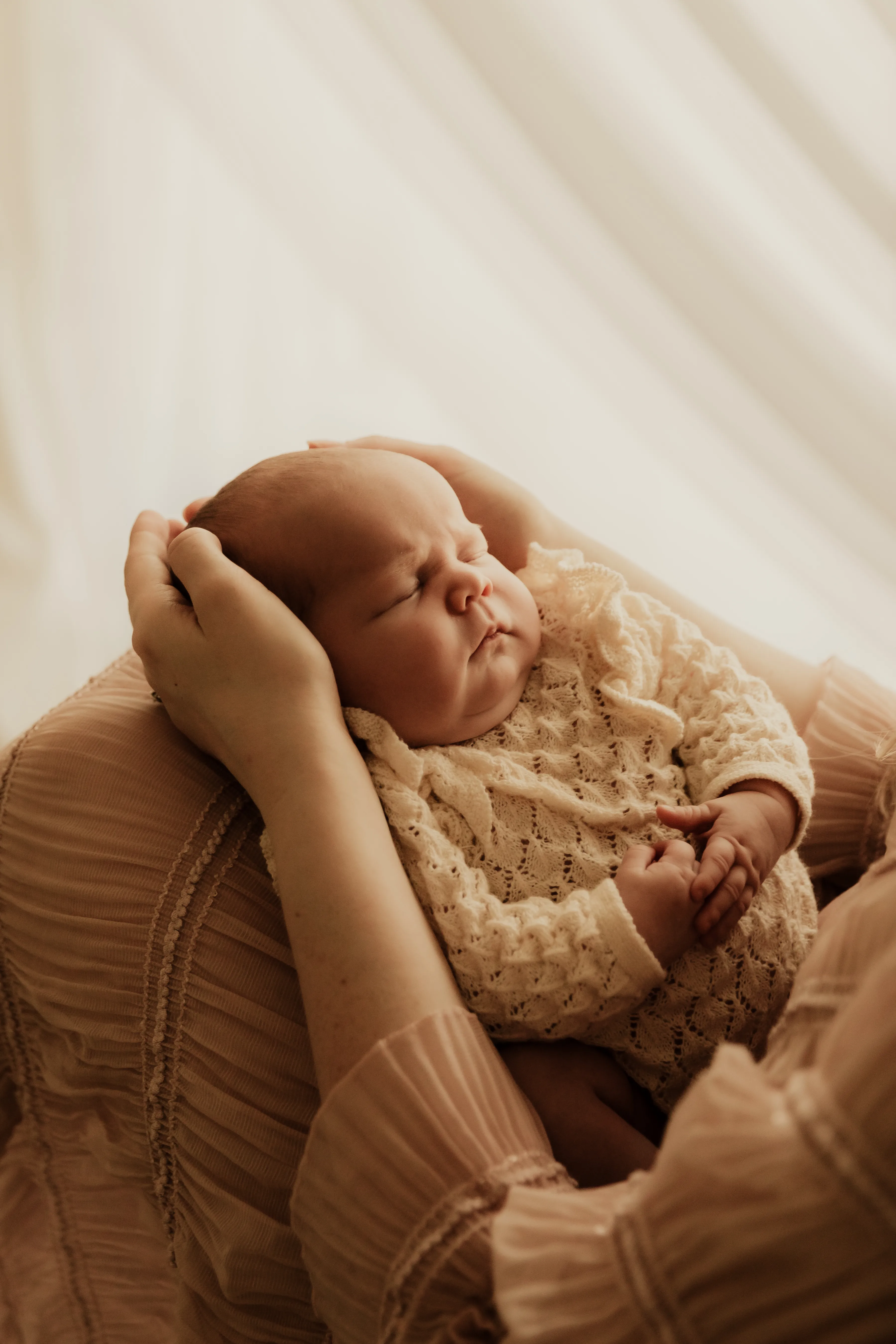 5 Reasons To Get Newborn Portraits For Your Little One