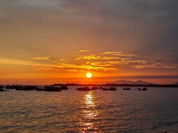 I Love Capturing Sunsets, And Here Are The 20 Best Photos During The Golden Hour In Vietnam
