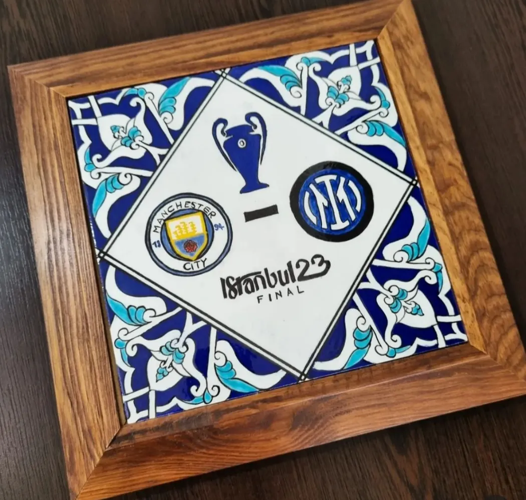Uefa Champions League Finals Istanbul23 Tile Art-Glazed Ceramic
inter - Manchaster City
10.06.2023
