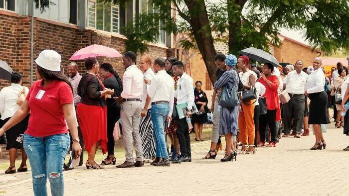 “What’s An Unspoken Social Rule That Americans Follow That Aren’t Obvious To Visitors?” (30 Answers)