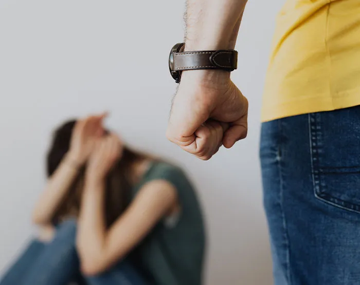Someone Asks "What Is Something That Your Parents Did That You Will Never Forgive Them For?" And 35 People Deliver Heartbreaking And Honest Answers