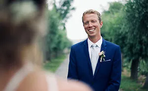 30 "They're Not Gonna Last Long" Moments Shared By Wedding Photographers