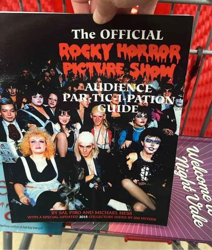 This Group Is The Home For All Of The Weirdest Secondhand Finds People Come Across, And Here Are 40 Of The Most Spectacular