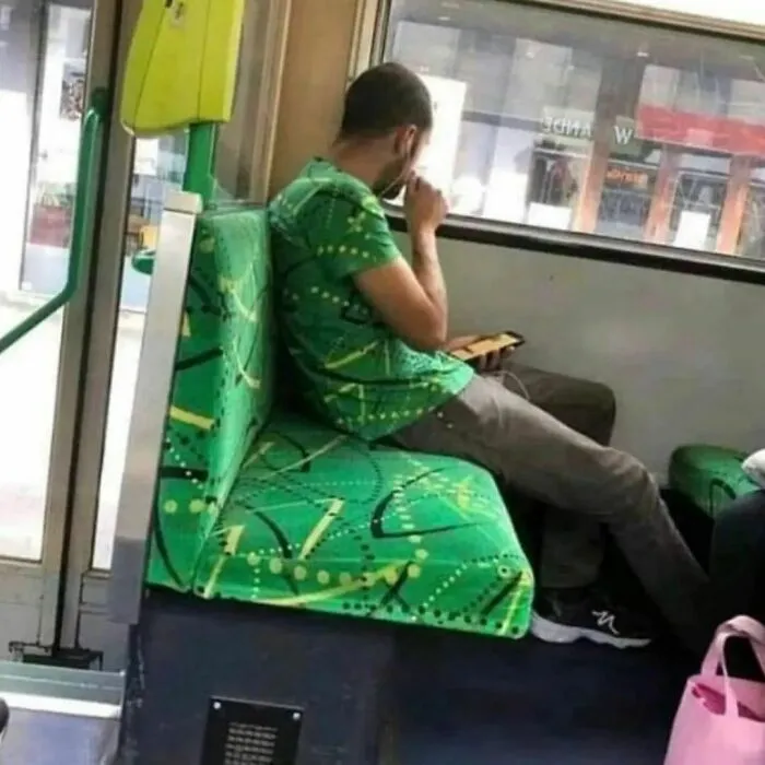 20 Camisetas extrañas y divertidas que había que compartir