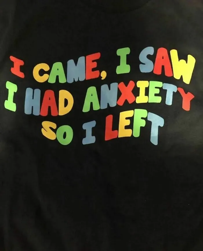 20 Camisetas extrañas y divertidas que había que compartir