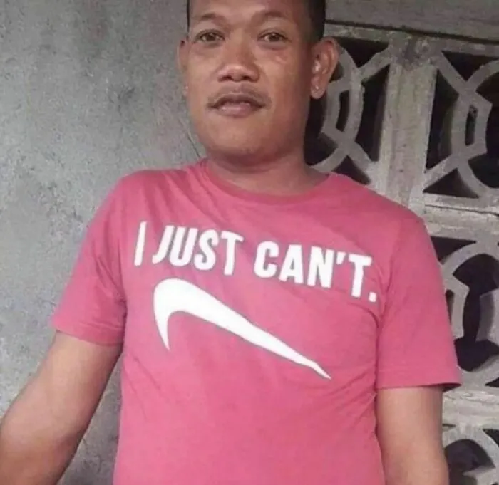 20 Camisetas extrañas y divertidas que había que compartir