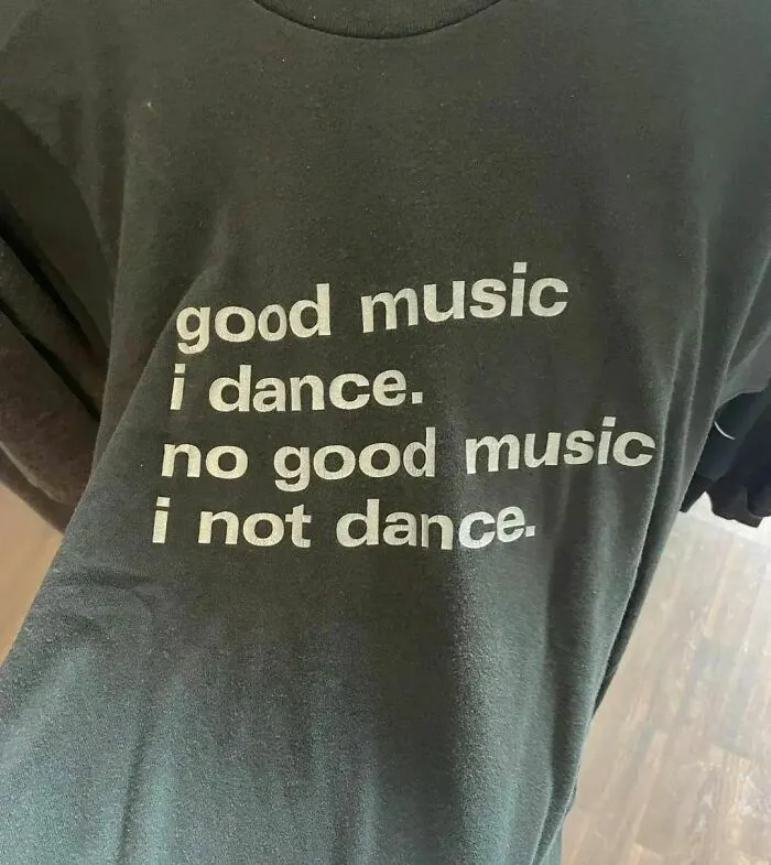 20 Camisetas extrañas y divertidas que había que compartir