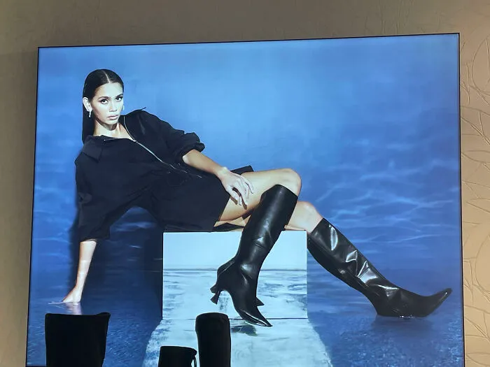 Ummm... Since When Did People Have A Third Leg? Found This In A Shoe Shop. See If You Can Spot It. And No, It Is Not Part Of The Design