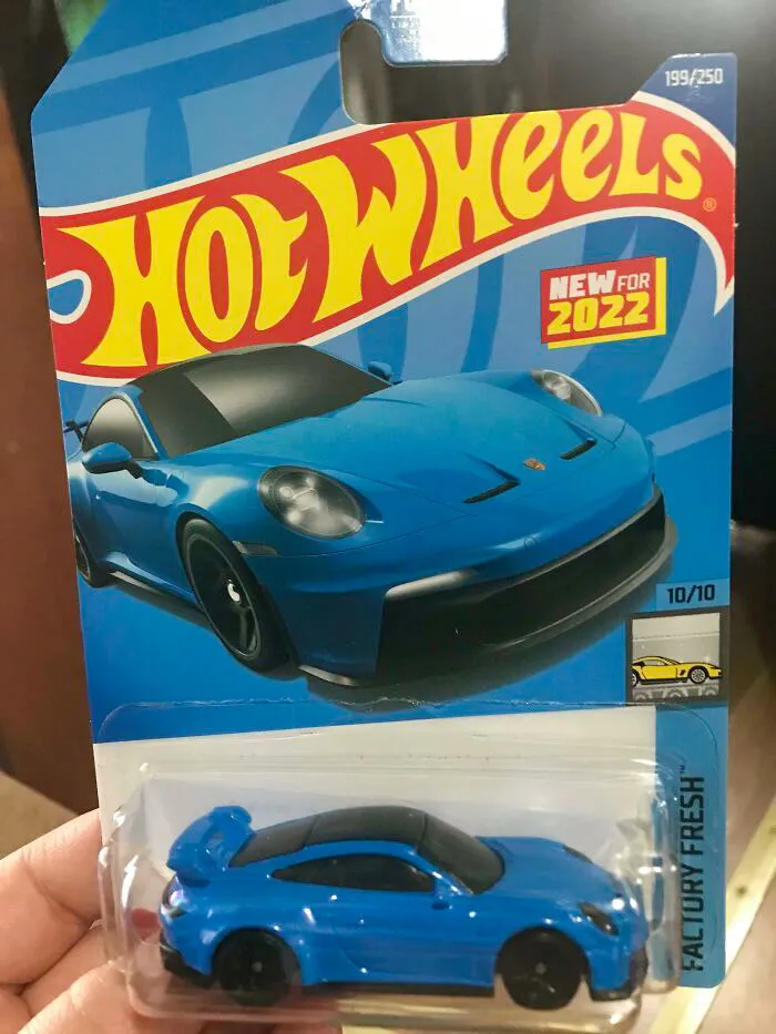 My Boyfriend Asked Me If I Wanted Anything From The Store, So I Jokingly Said: "Yeah, A Car" And He Comes Back With This
