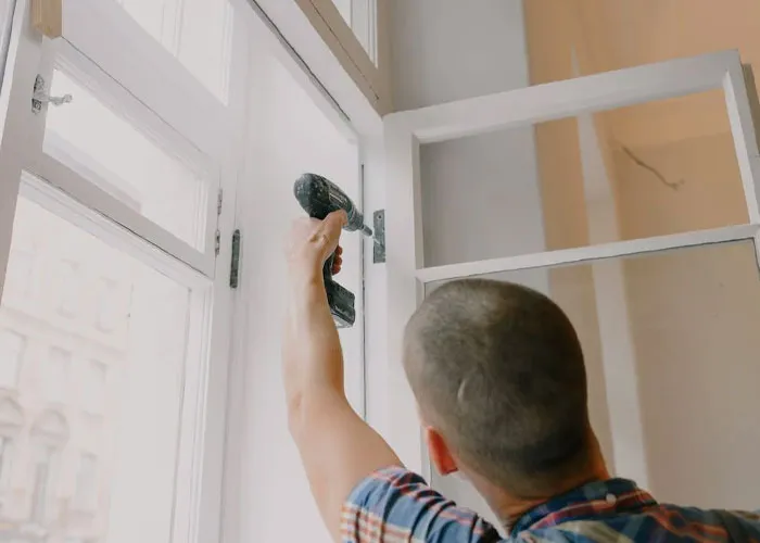 “Study Your Potential Neighbors”: Homeowners Share 40 Things They Wish They Had Known Before Buying Their First Houses