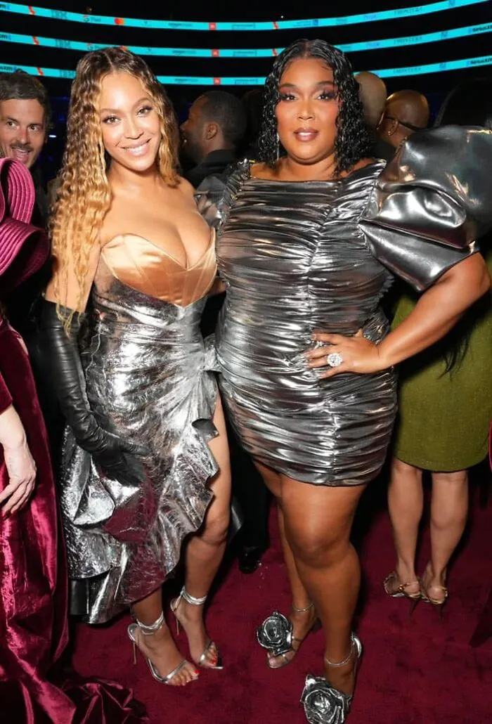 Look I’m Sorry But Beyoncé Looks Like She’s Wrapped In Tin Foil.  I Know She’s Beyoncé. But This Is Terrible. Lizzo’s Isn’t *great* Either But It Isn’t Nearly As Bad