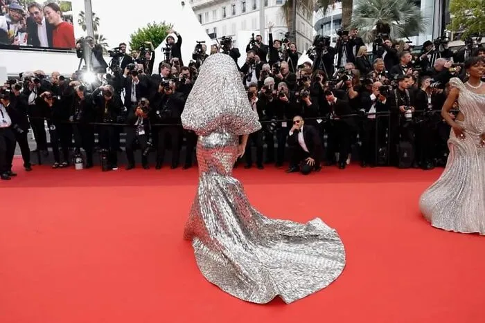 Silver Dildo Chic