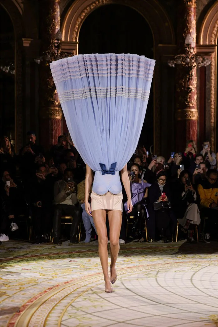 Esa es una de las formas de usar el vestido 