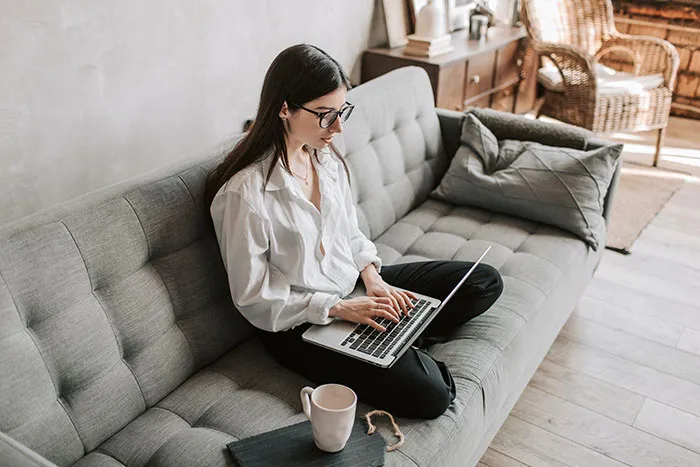 Woman Gives All Kinds Of Tips And Tricks For Job Interviews That You Might Find Helpful If You're Looking For A Job