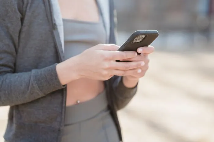 Women Share How They Realized Their Partner Didn't Even Like Them In This Excruciating Online Thread