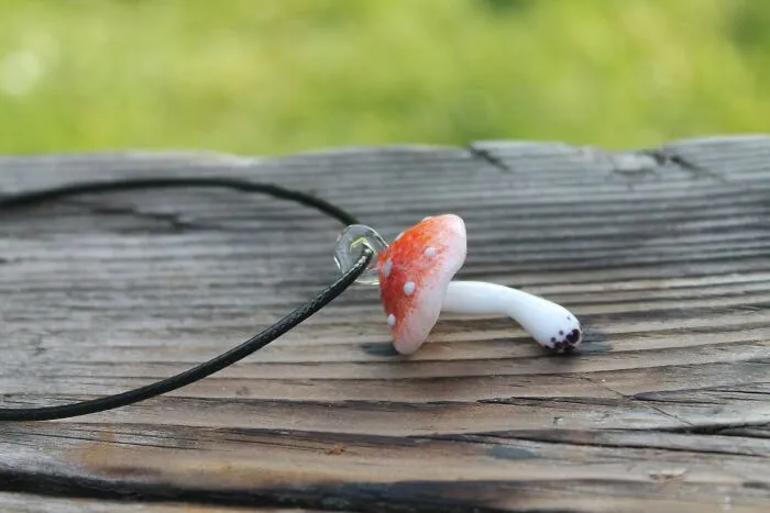 I Made Glass Pendants Inspired By Small Mushrooms (6 Pics)