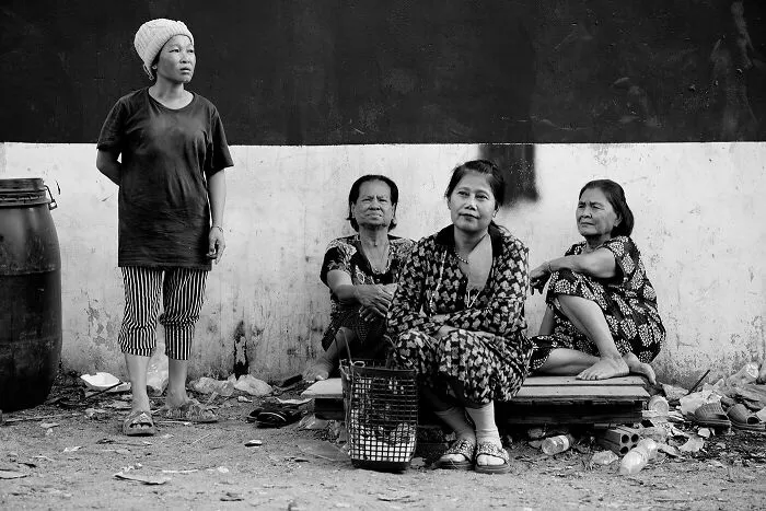 "Railway Community": 20 Photographs By Steff Gruber That Provide An Insight Into The Society Living In Phnom Penh's Railway Districts, Cambodia