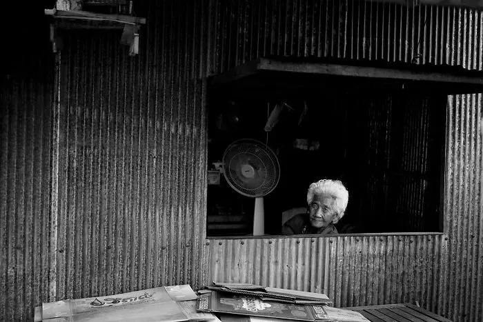 "Railway Community": 20 Photographs By Steff Gruber That Provide An Insight Into The Society Living In Phnom Penh's Railway Districts, Cambodia