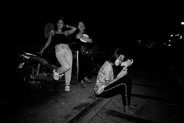 "Railway Community": 20 Photographs By Steff Gruber That Provide An Insight Into The Society Living In Phnom Penh's Railway Districts, Cambodia