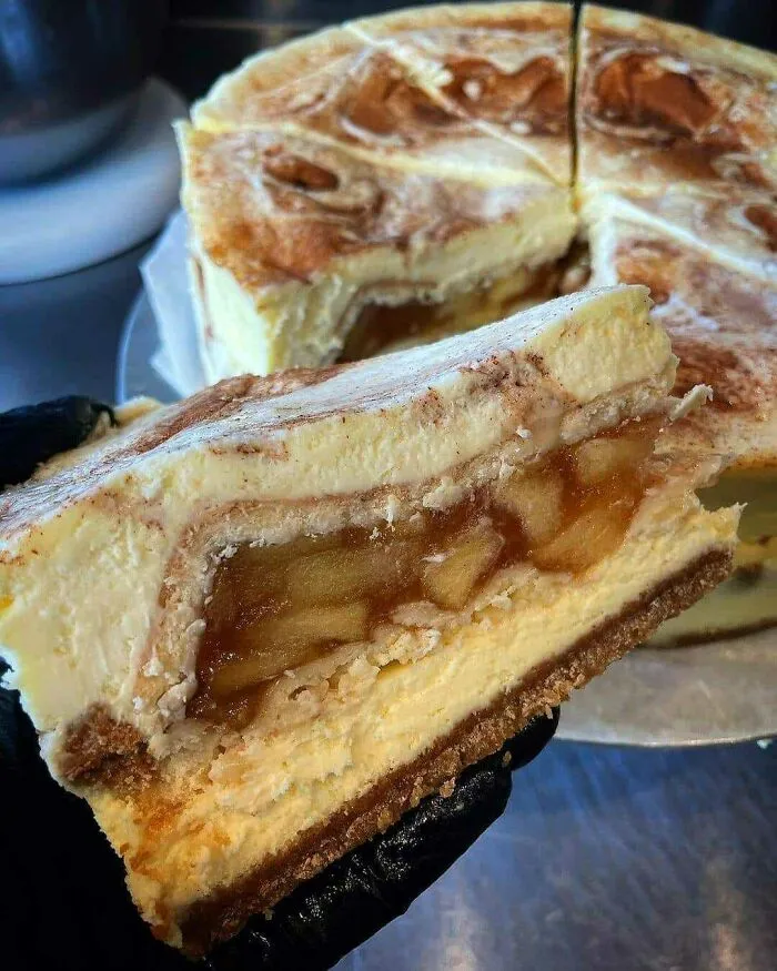 Apple Pie Stuffed Cheesecake