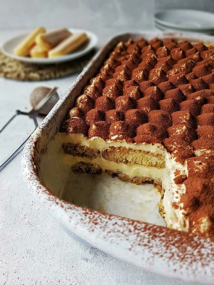 Tiramisu Cake