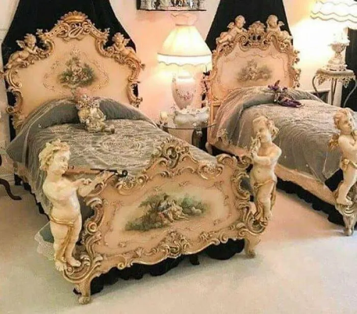 30 Nightmare-Inducing Pics Of Terrifying Bedrooms, As Shared On This Hilarious Facebook Group (New Pics)